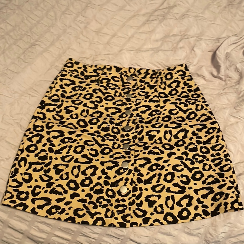 leopard print skirt